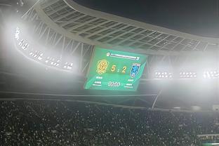 Bankeiro đang tìm cách giúp đội bóng giành chiến thắng, anh ấy đang phát triển trong mọi trận đấu.